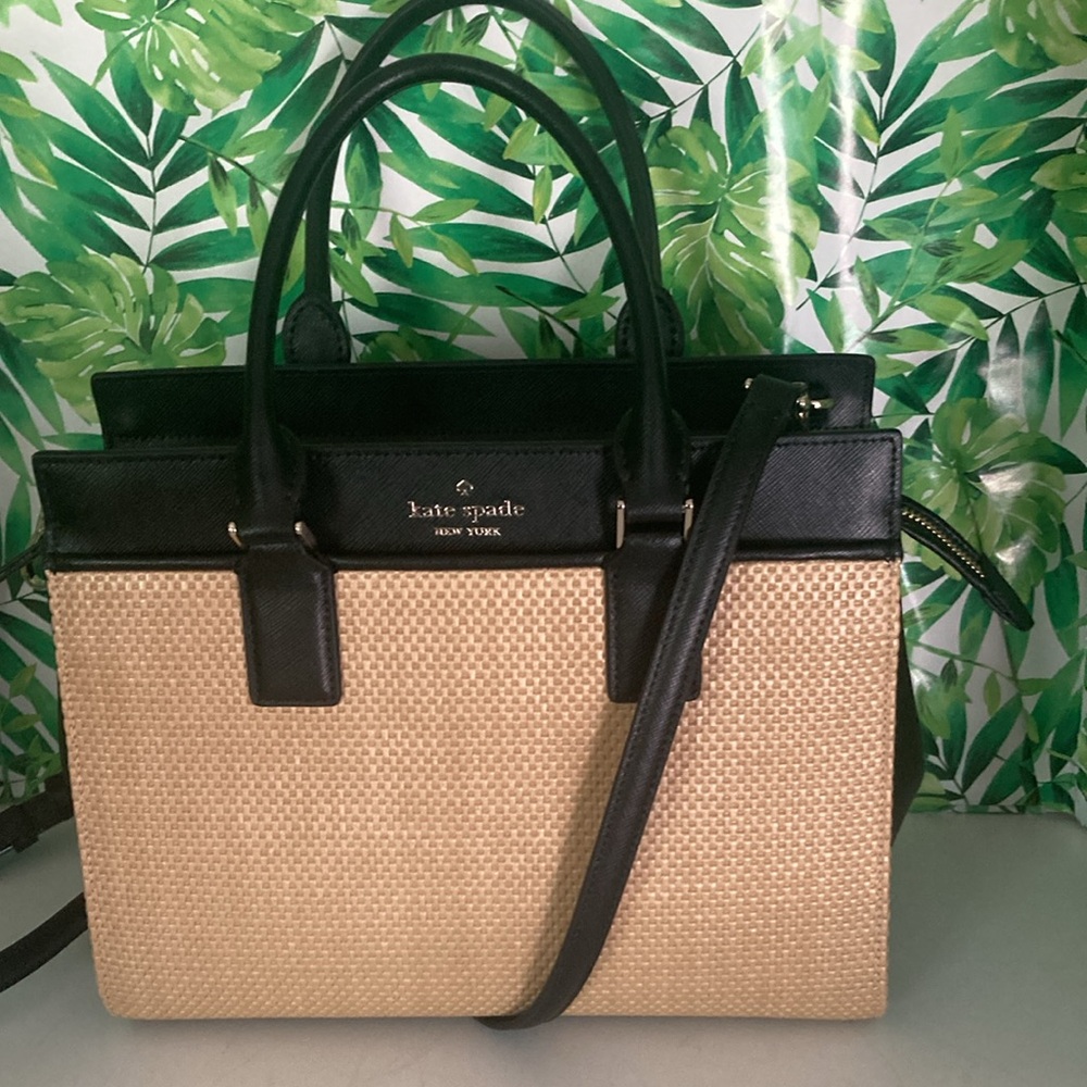 Kate Spade Handbag in Tan Raffia with Black Trim - Picture 7 of 9